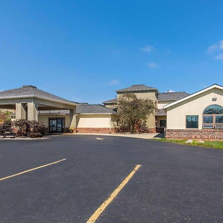Quality Inn Upper Sandusky Екстериор снимка
