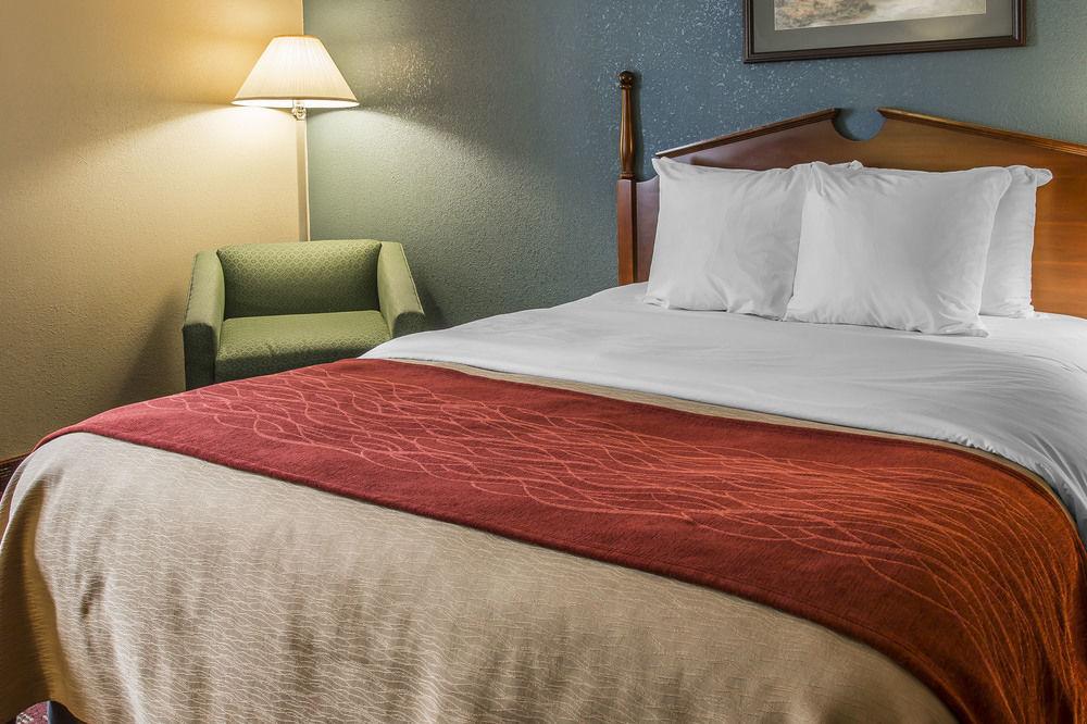 Quality Inn Upper Sandusky Екстериор снимка