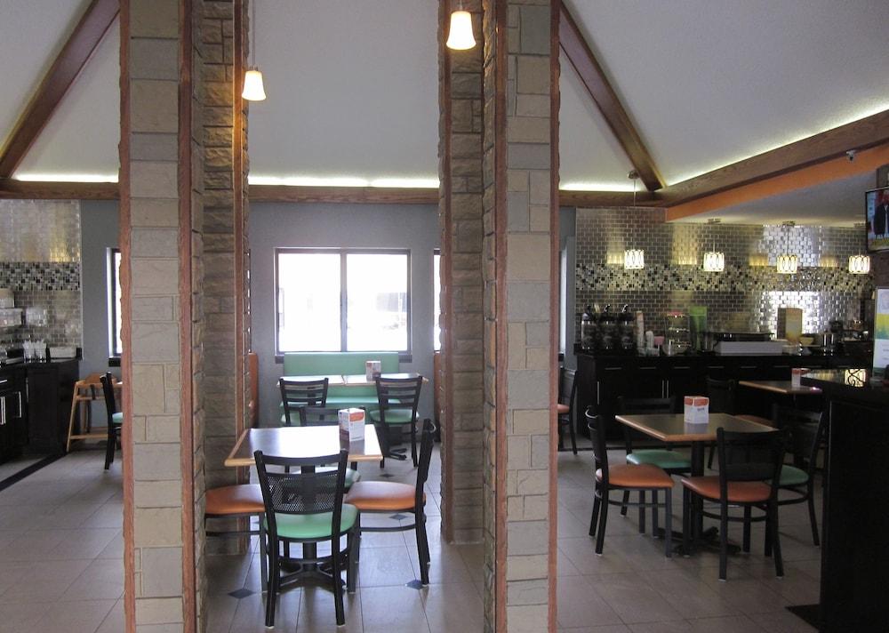Quality Inn Upper Sandusky Екстериор снимка