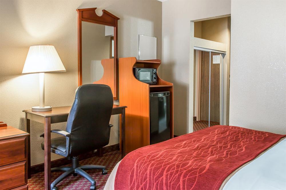 Quality Inn Upper Sandusky Екстериор снимка