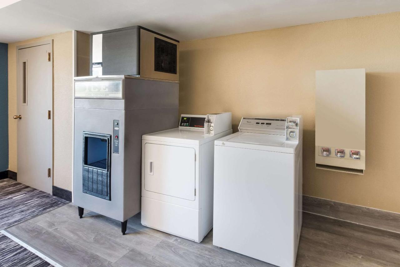 Quality Inn Upper Sandusky Екстериор снимка