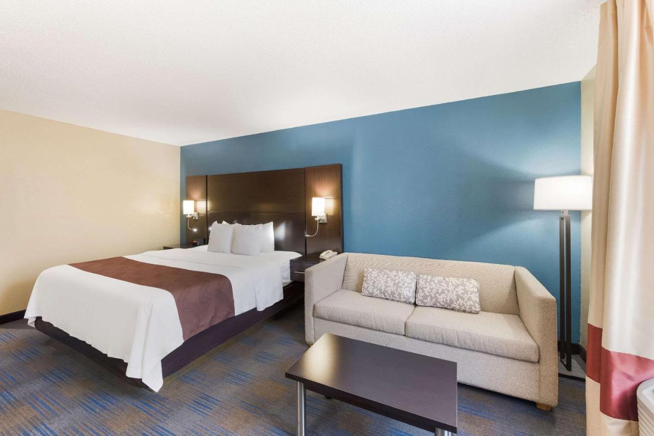 Quality Inn Upper Sandusky Екстериор снимка