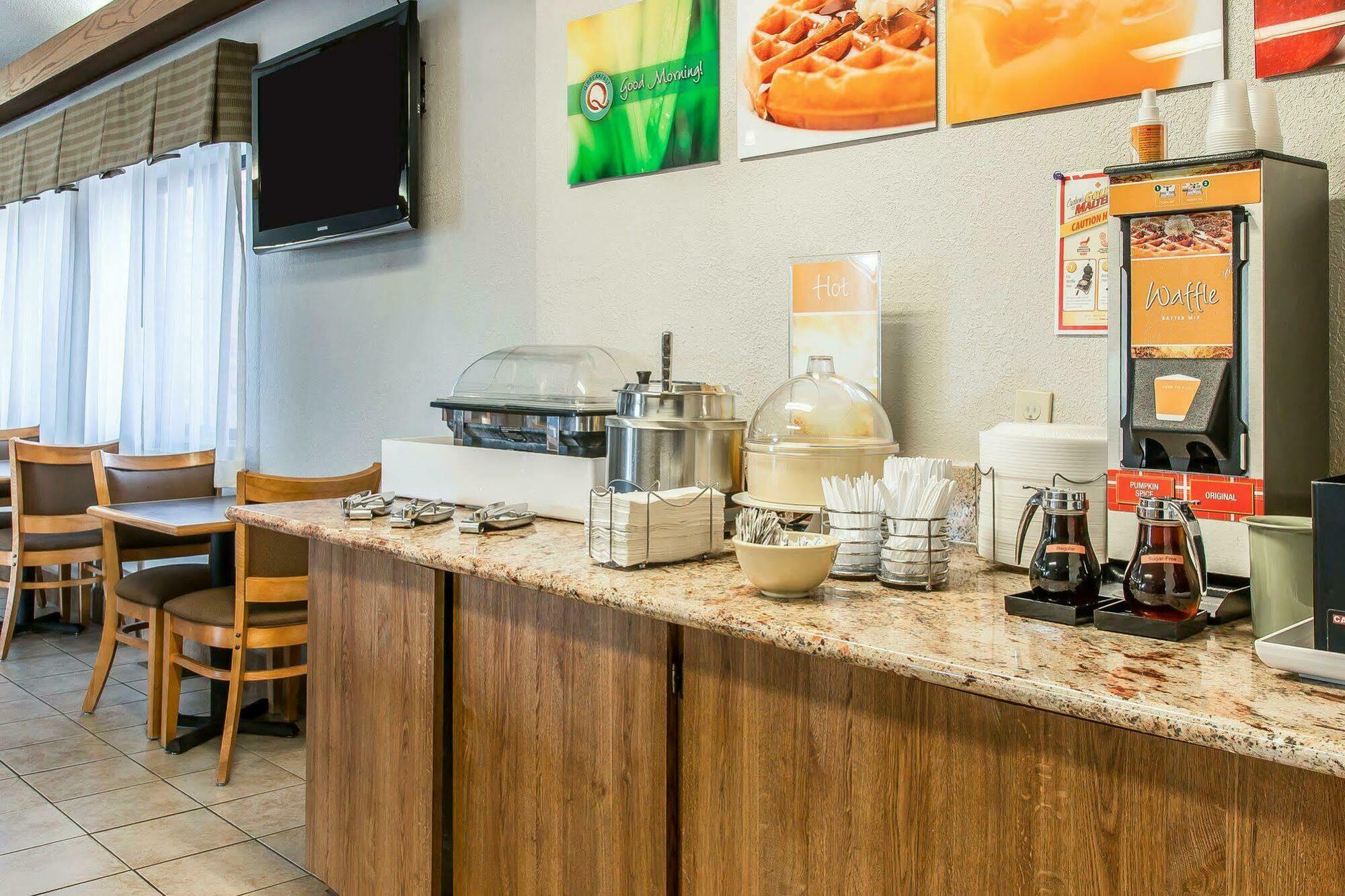Quality Inn Upper Sandusky Екстериор снимка